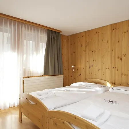 Felderhof Apartment *